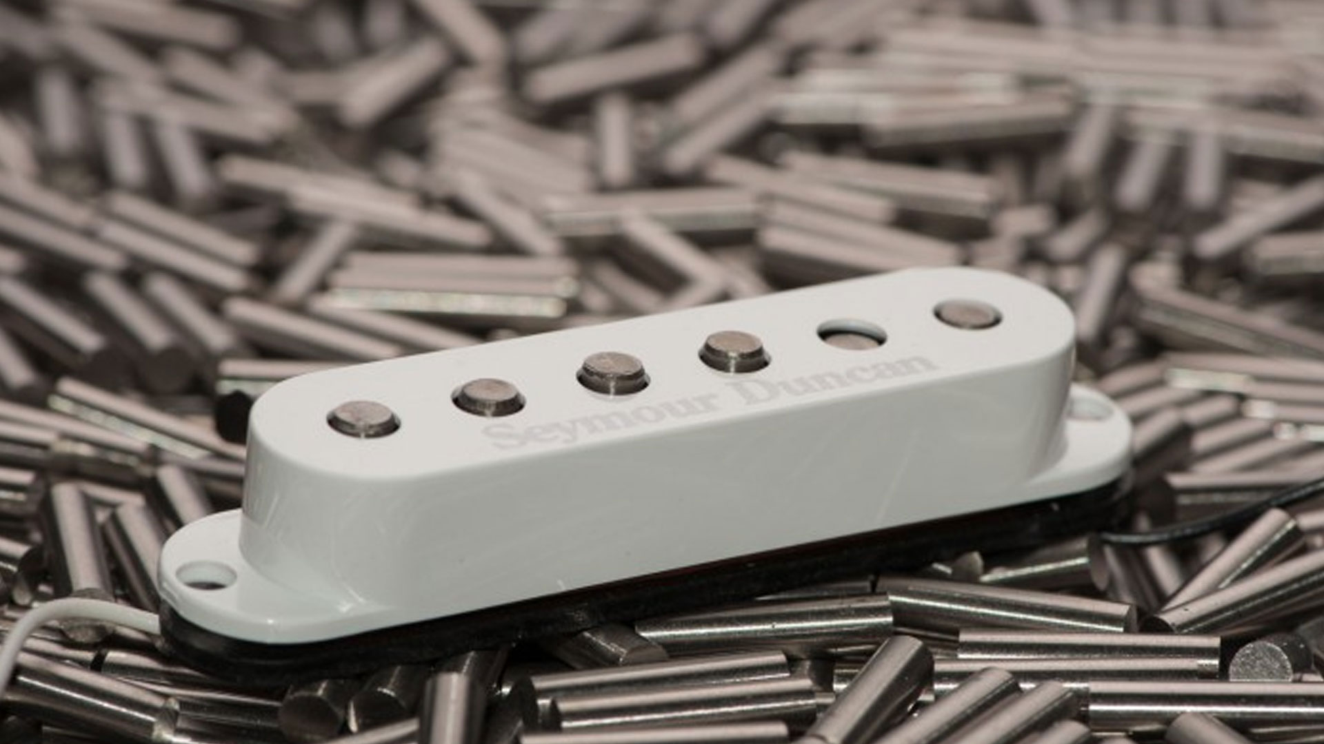 Custom Staggered™ Strat | SEYMOUR DUNCAN