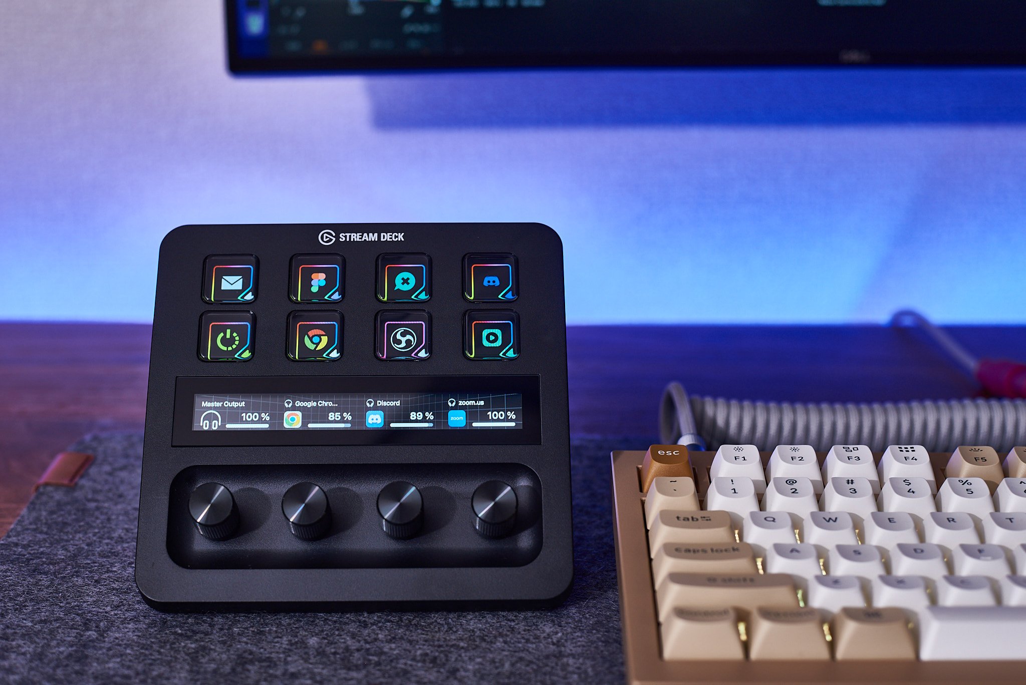 レビュー】Stream Deck +がパワーアップ！——マイクを接続したりUSBハブ