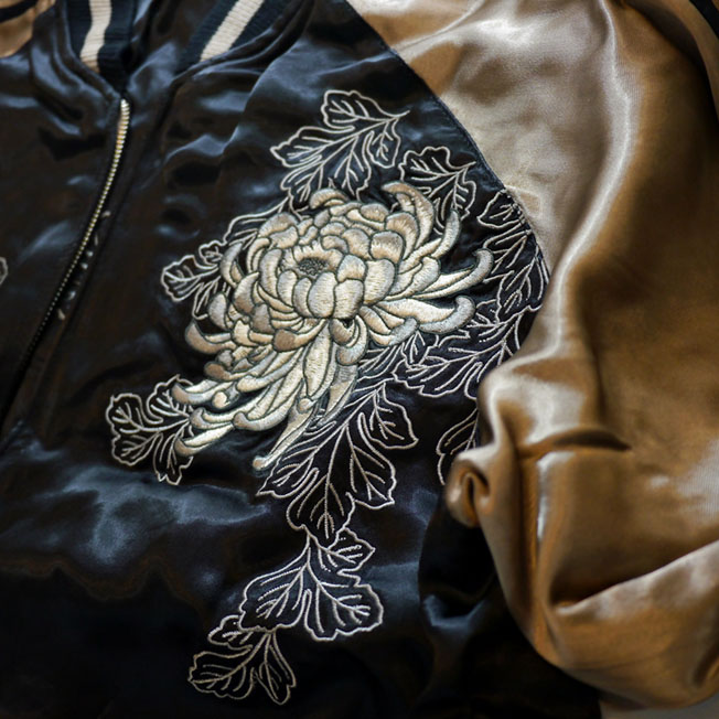 花旅楽団 SCRIPT 白菊に白孔雀柄 リバーシブル刺繍スカジャン ブラック