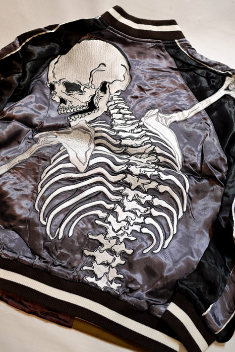 花旅楽団 [ 抱き着き髑髏 ] 刺繍 リバーシブルスカジャン SKJ-008 新色