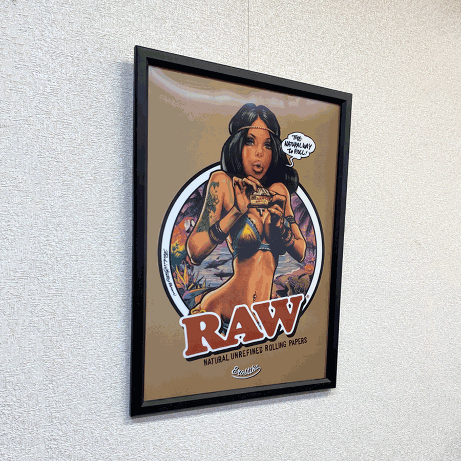 RAW GIRLS 3” LENTICULAR ANIMATION POSTER – EROSTIKA
