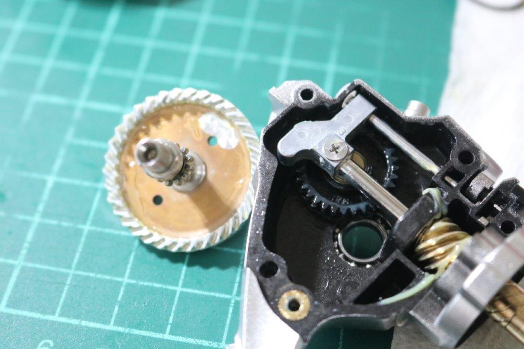 オーバーホール依頼 14イグニスtype-R 2003h ギアノイズとシャリシャリ