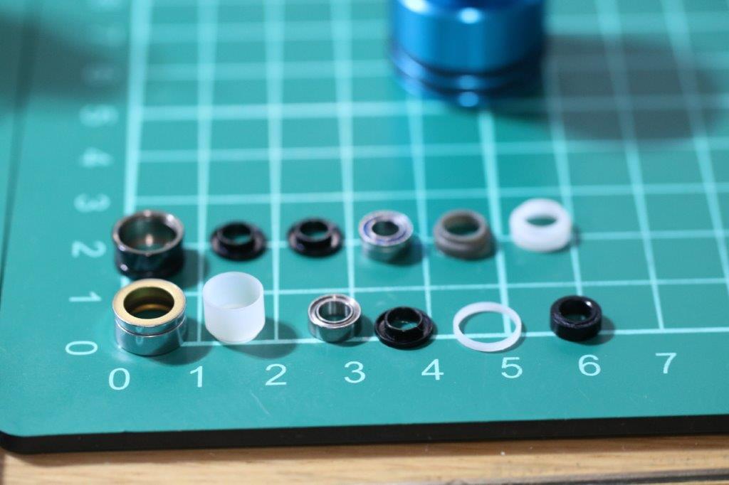 シマノ18ステラの一体型ラインローラーの分解と分離タイプライン