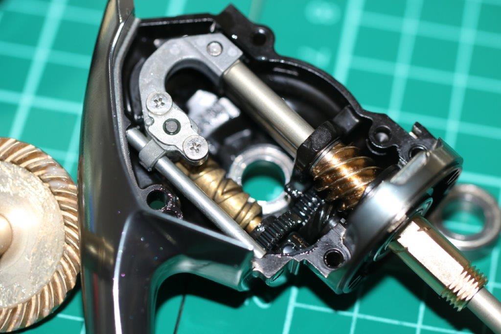 オーバーホール依頼 18ステラ C3000SDHHG ハイパーチューン | リール