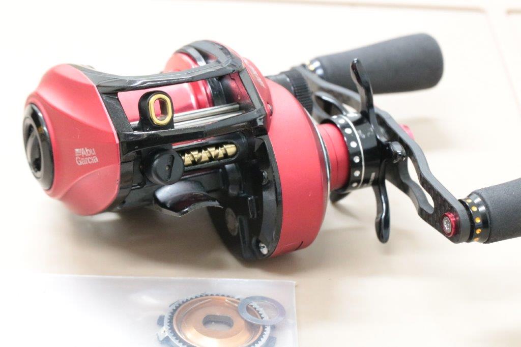アブガルシア「レボビーストロケット左巻き」&替えスプール（AMO