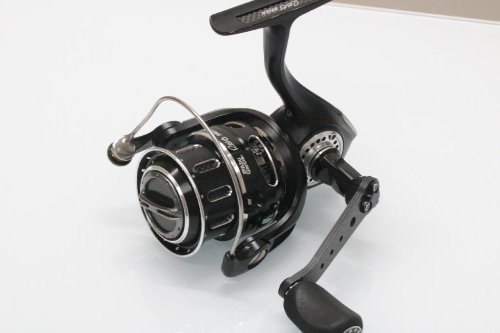 REVO MGX 2500SH がたつきの調整とオーバーホール | リールカスタム