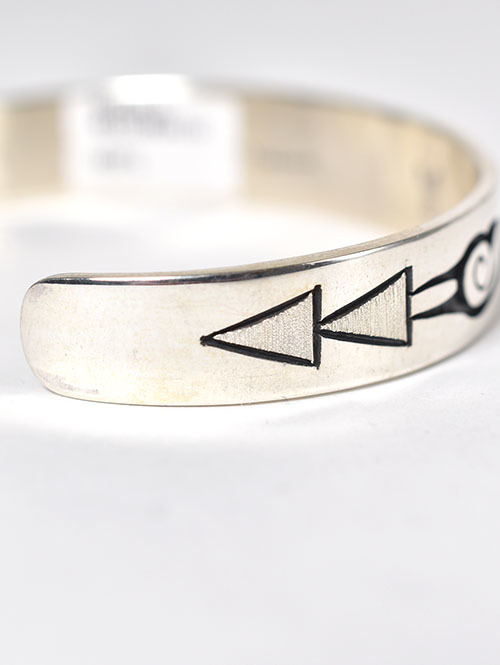 ホピ族【Ronald Wadsworth】 Silver Bangle を通販 | ETOFFE