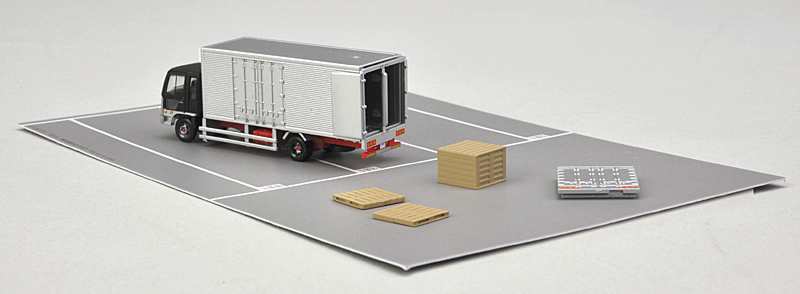 はたらくのりもの百景 001 暮らしを支える物流現場 – 新製品紹介