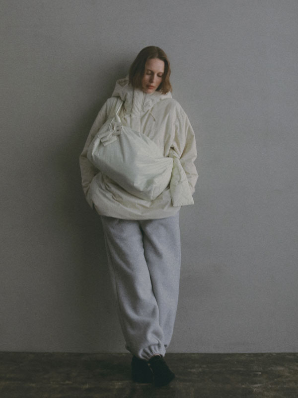 Marmot×ETRE TOKYO PERTEXパディングショルダーバック(F OFF WHITE