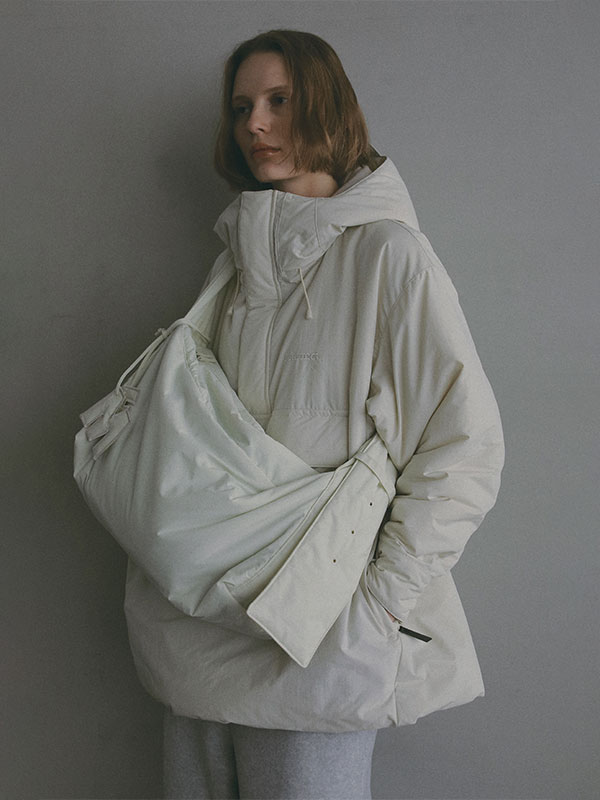 Marmot×ETRE TOKYO PERTEXパディングショルダーバック(F OFF WHITE