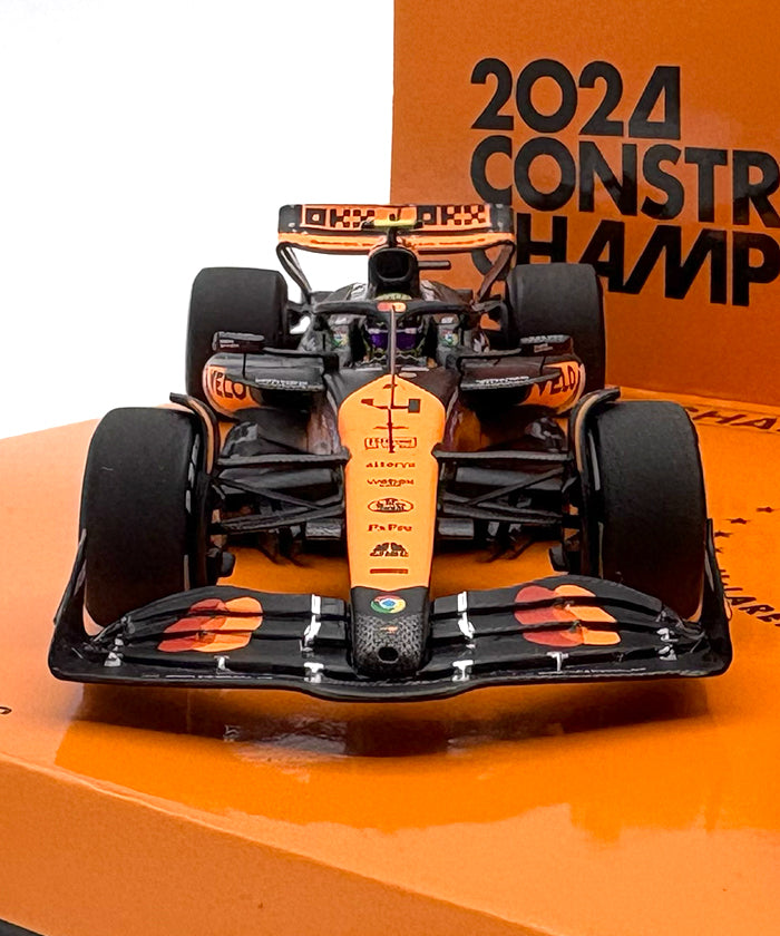 マクラーレン F1チーム MCL38 ランド・ノリス＆オスカー・ピアストリ