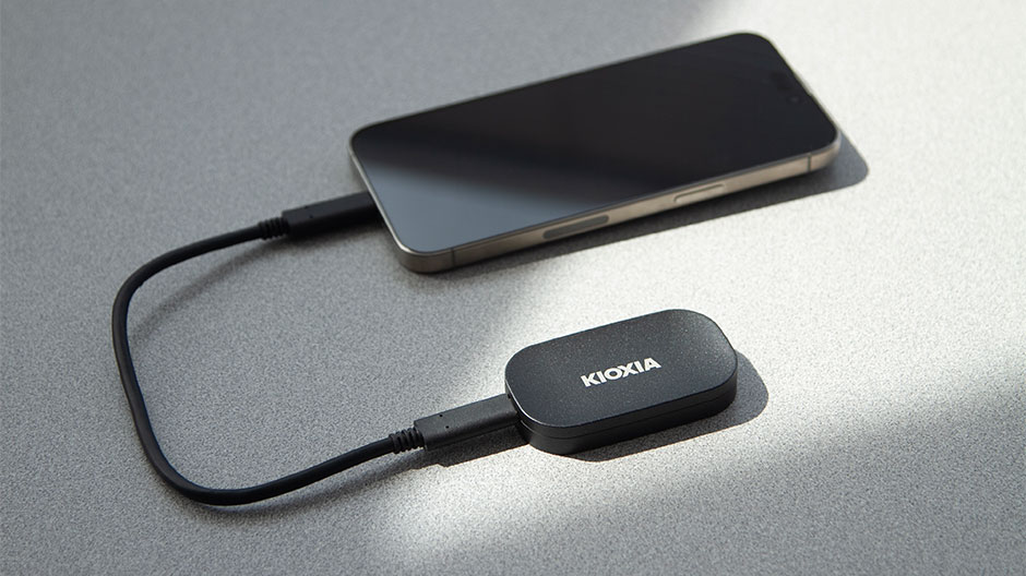 EXCERIA PLUS G2 Portable SSD | KIOXIA - Middle East & Africa (English)