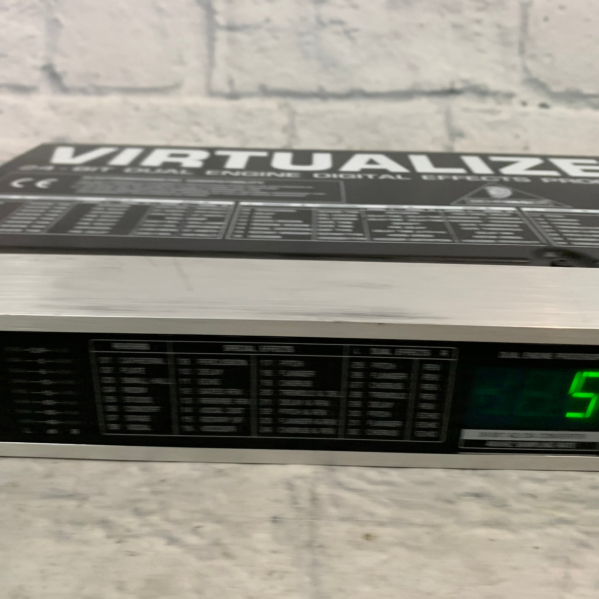 Behringer DSP1024P Virtualizer Pro Multi Effects Unit - Evolution