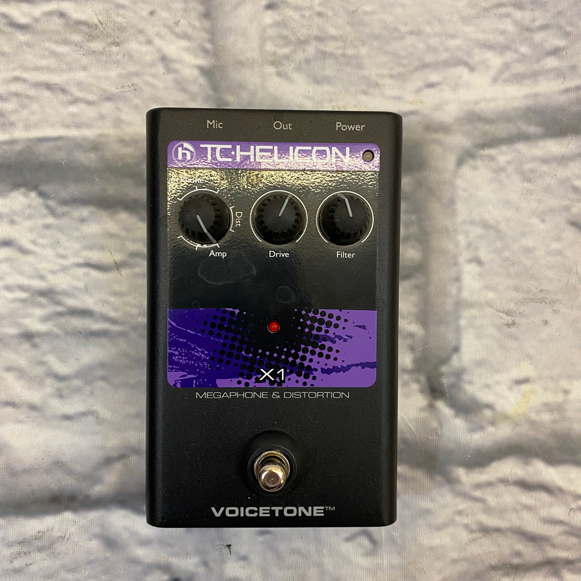 TC Helicon Voicetone X1 Megaphone and Distortion Vocal Effect