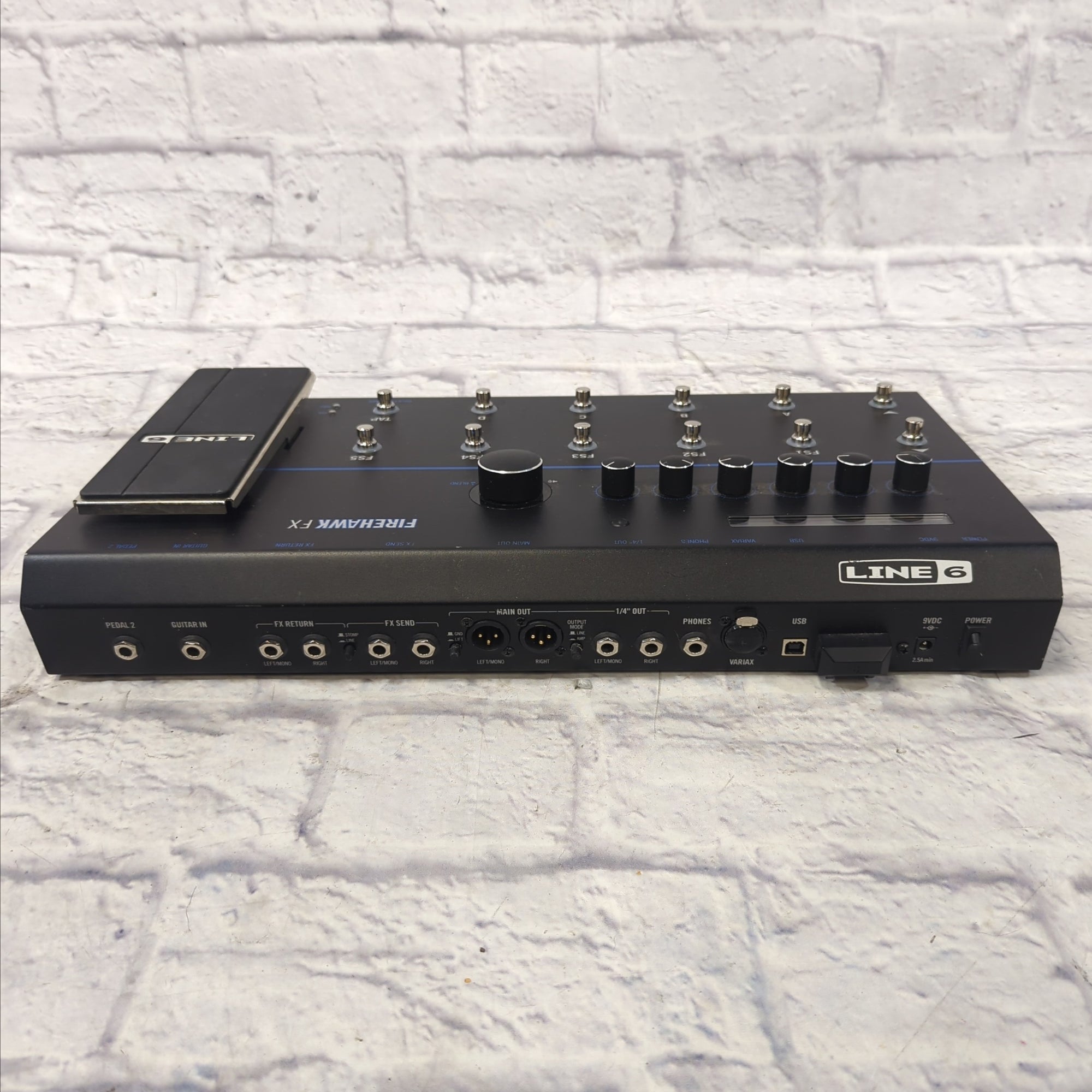 Line 6 Firehawk FX Multieffects Pedal - Evolution Music