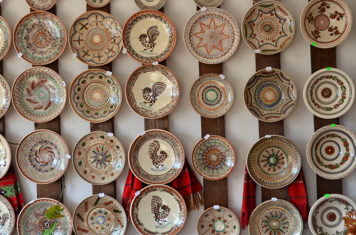 ルーマニア各地の陶器 ～ 古代の伝統技術から世界遺産まで- Exact Tours