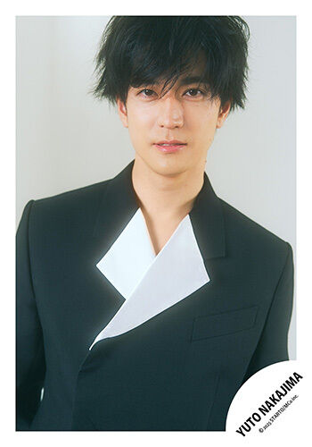 No.NJY25-017】中島裕翔 オリジナルフォト | ファミクラストア オンライン