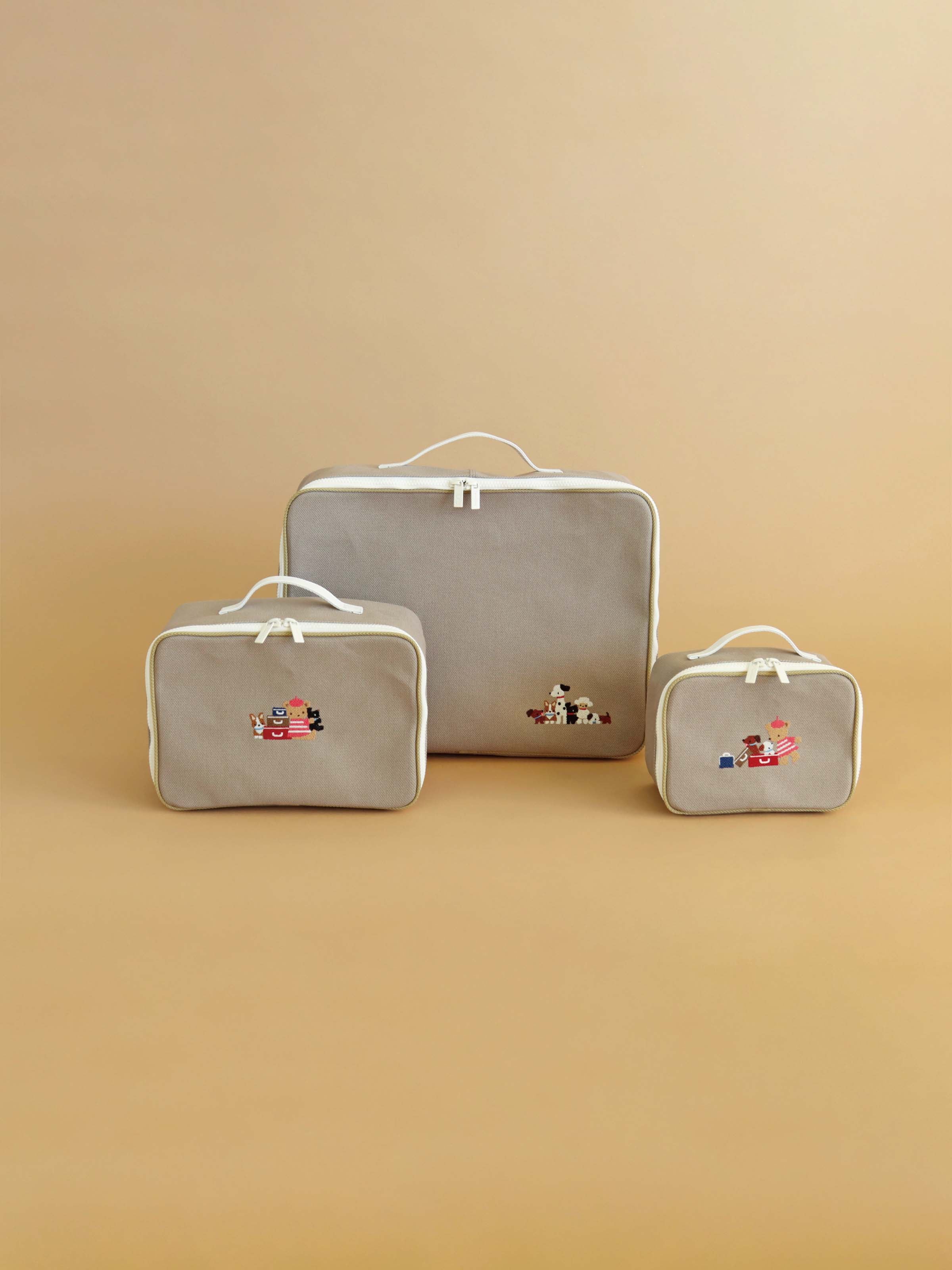 受注販売】カスタマイズバニティケース（M） | ファミリア公式サイト