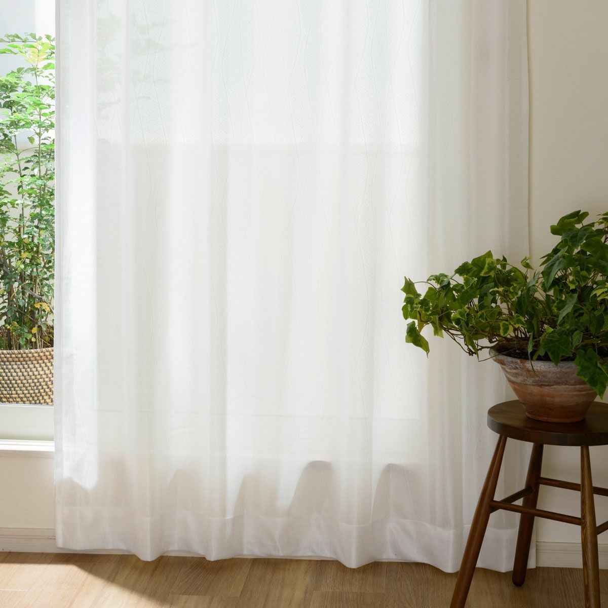 モダンなウェーブ柄の遮熱・遮像ミラーレースカーテン ウェーブレース