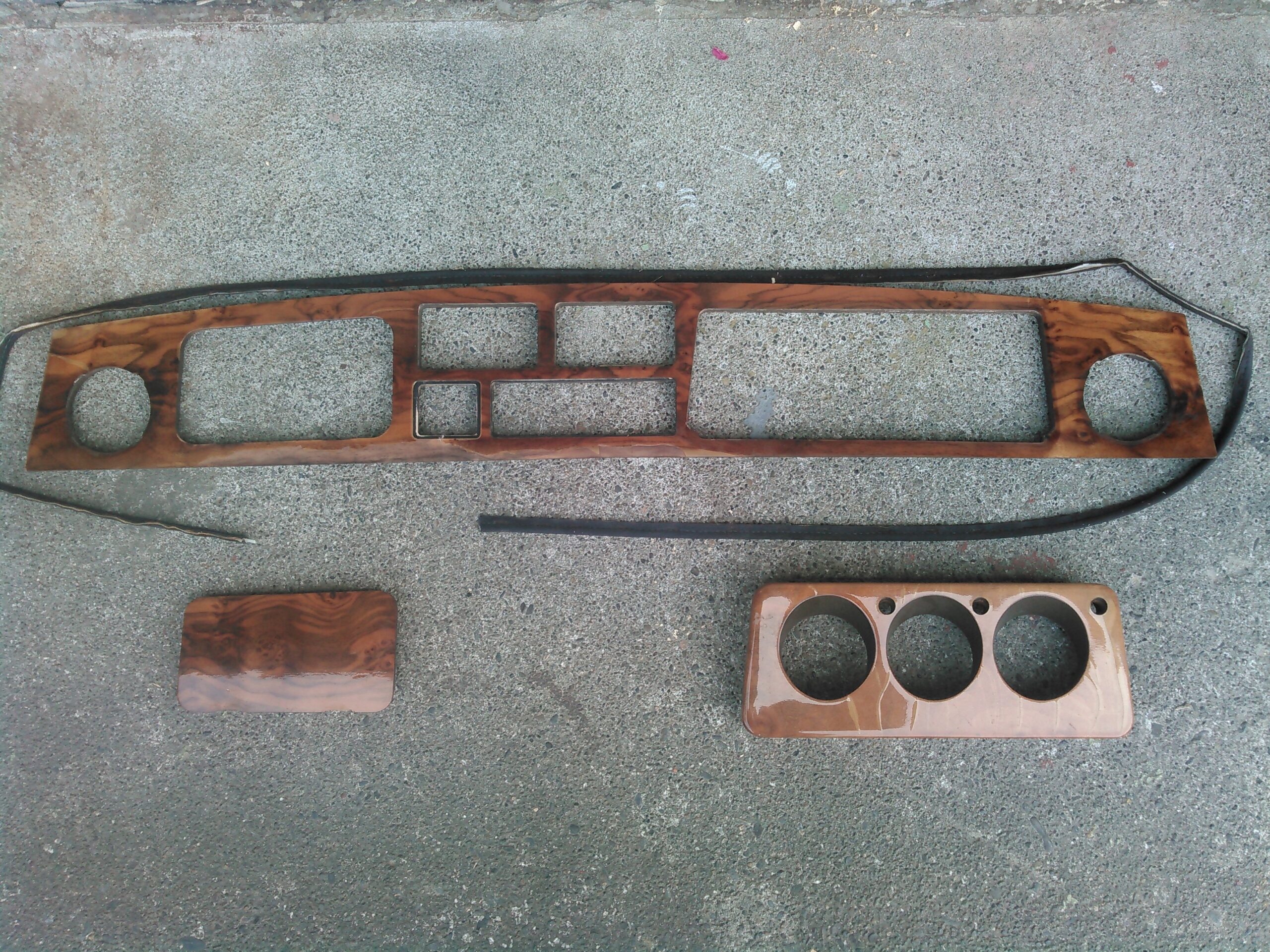 クラシックミニ（ローバーミニ）ウッドパネル修理承ります。 - 木工のデン