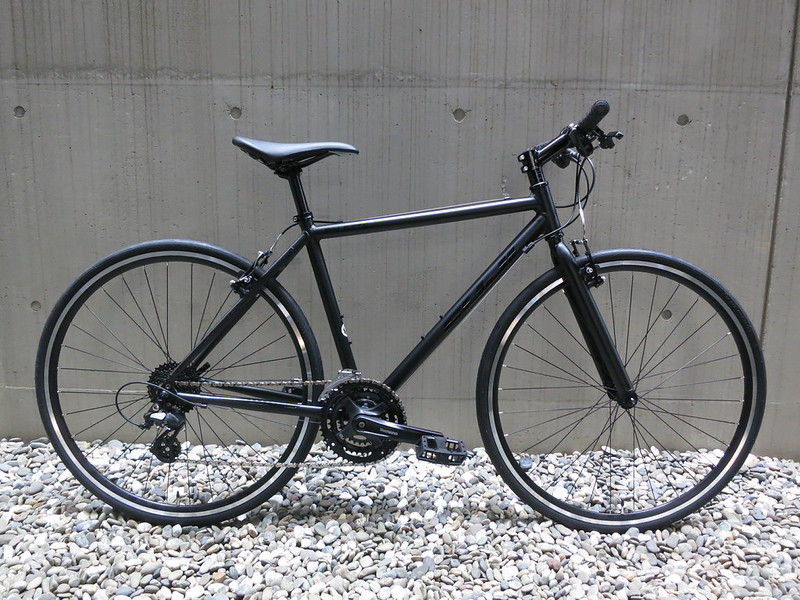 クロスバイクを検討中ならFUJIの