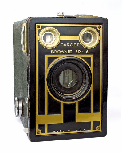 Kodak Target Brownie Six-16 - Camera-wiki.org - The free camera