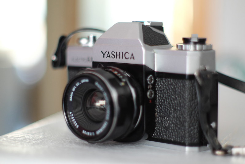 Yashinon DS-M 50mm F1.4 Lens Reviews - Yashica Lenses - Pentax