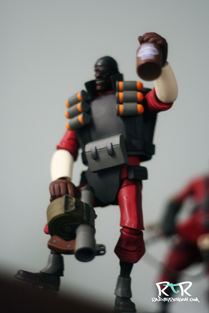 Review* NECA Team Fortress 2 – Demoman and Pyro | Rad Toy Review