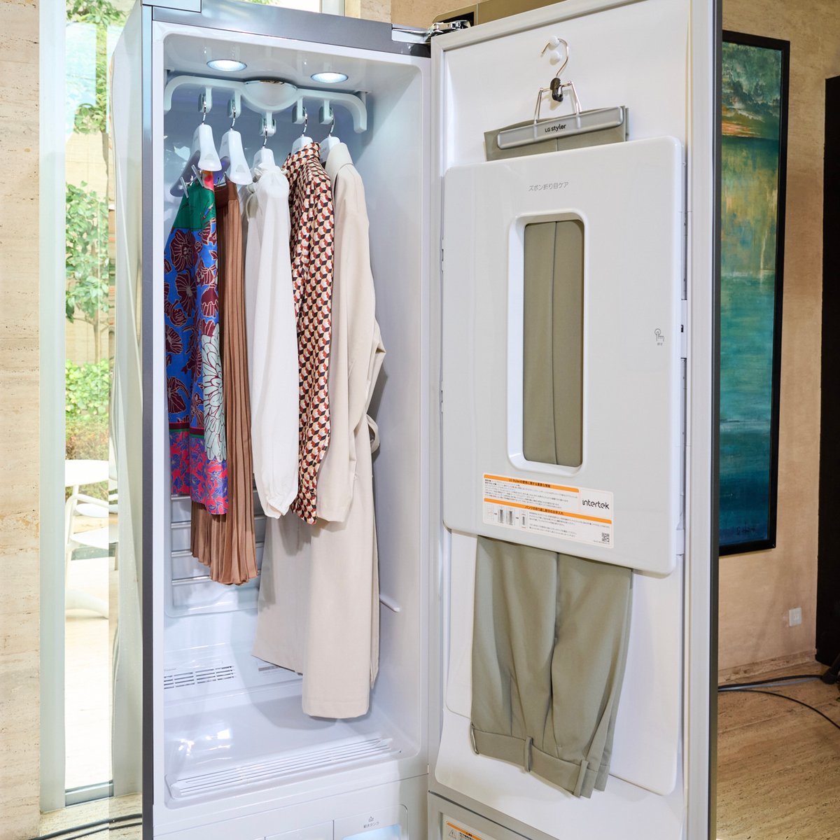 ホームクリーニング機「LG Styler」から新モデルが登場 日本独自の