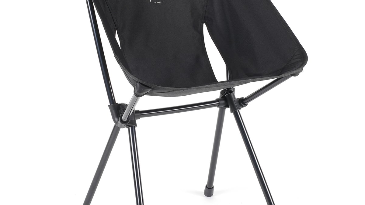 カフェ キツネ×ヘリノックス、カフェチェアとテーブルを発売