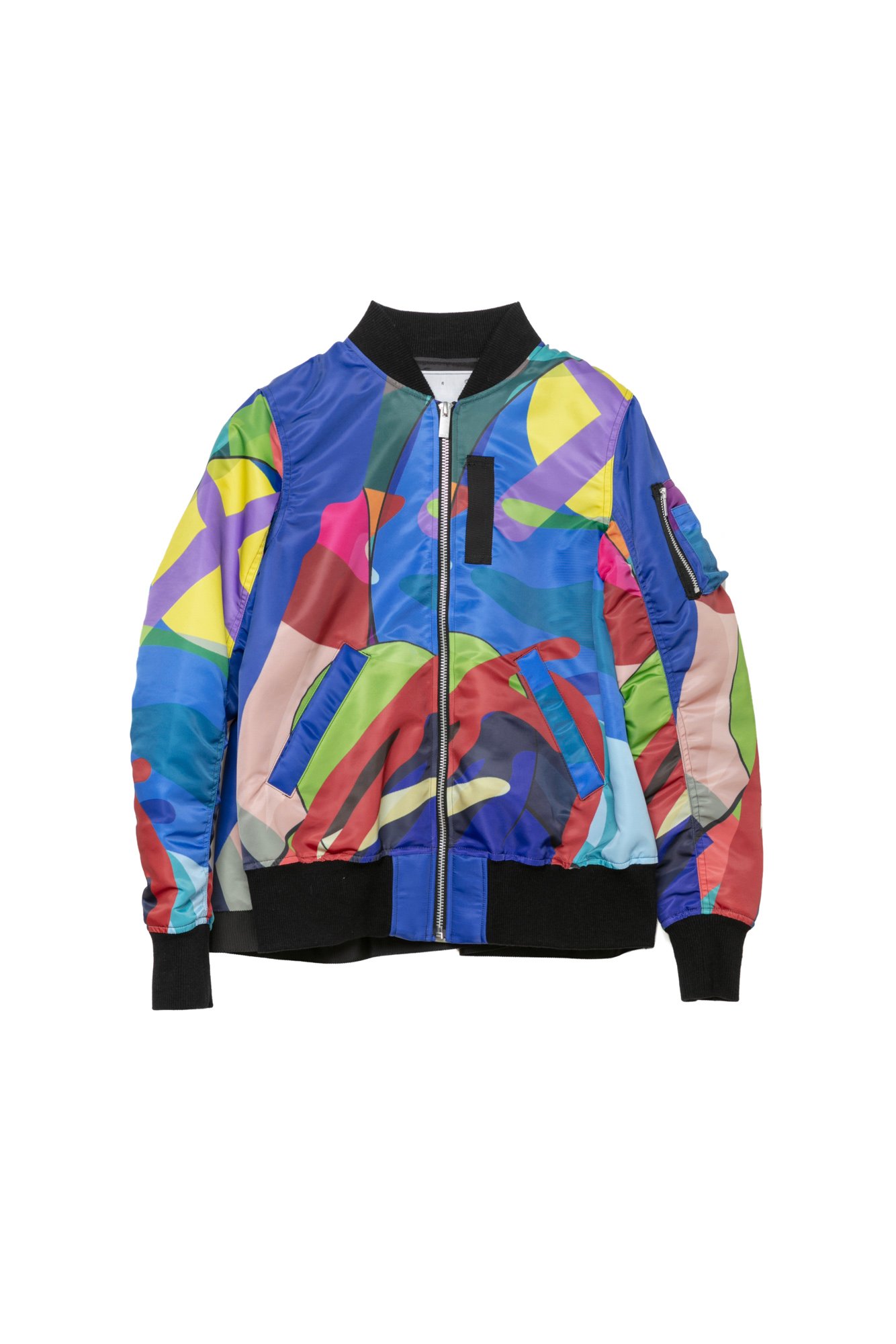 サカイとKAWSによるコラボアイテム発売日決定、マルチカラーのスカート