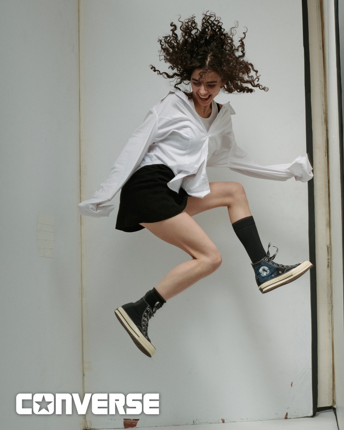 コンバースが日本人アーティスト トーヤ・ホリウチとコラボ