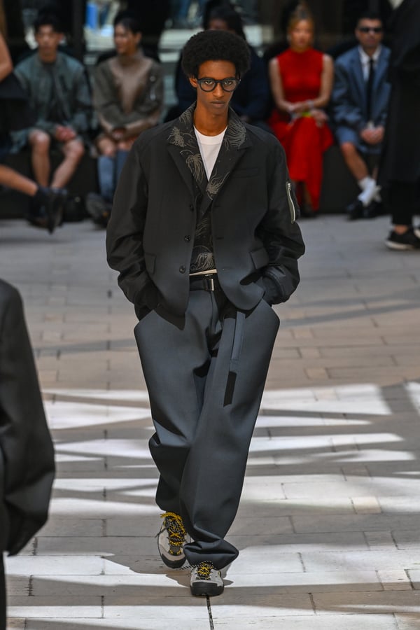 sacai Men's 2025 SS ＆ Women's 2025 Spring Collection | パリ