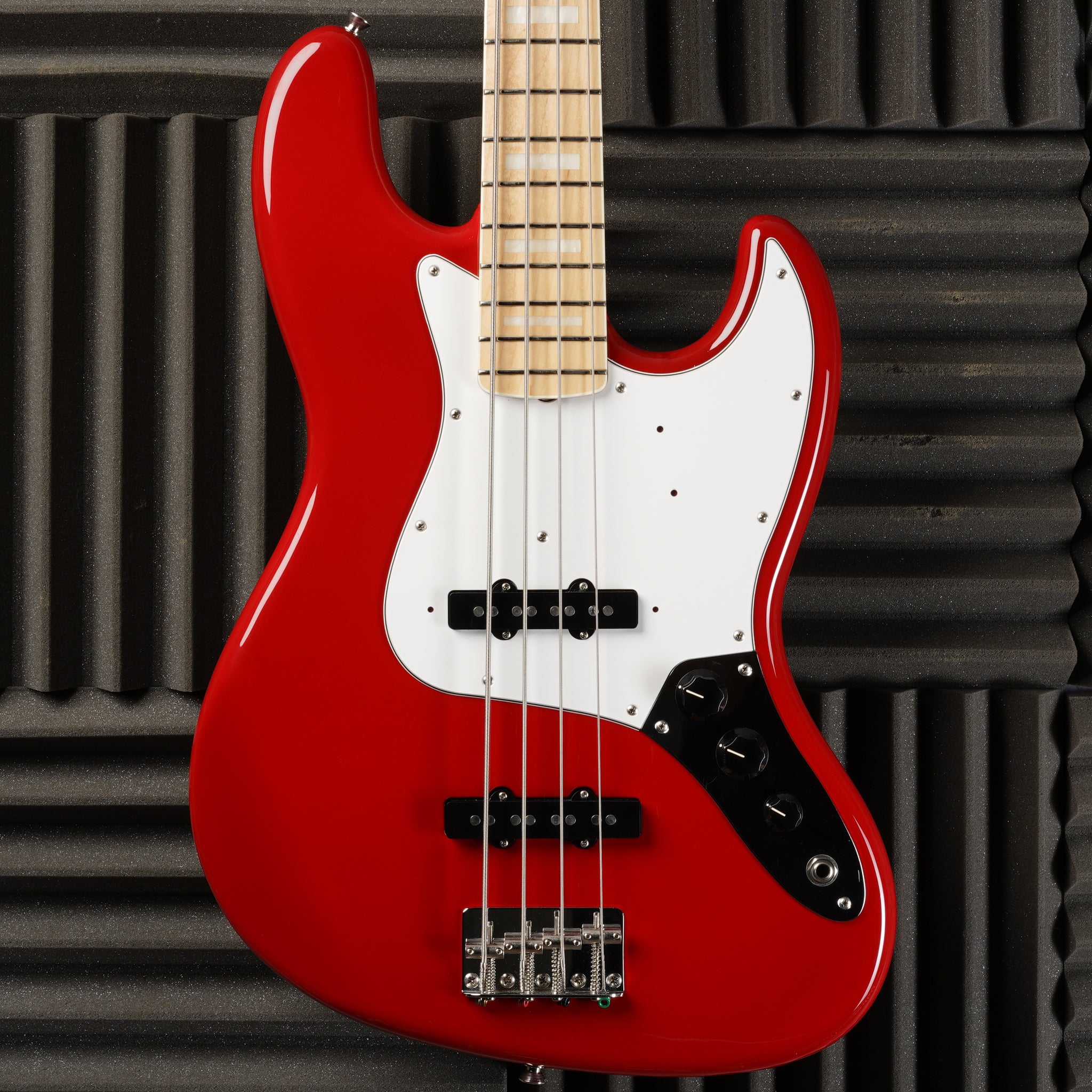 Fender MIJ Traditional '70s Jazz Bass 2019 - Torino Red – FenderFever