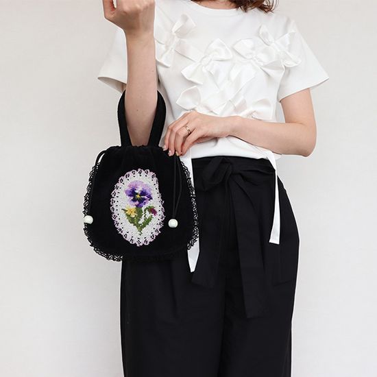 ナイツドリーム 手付き巾着 NID-241394(ブラック): FEILER｜フェイラー