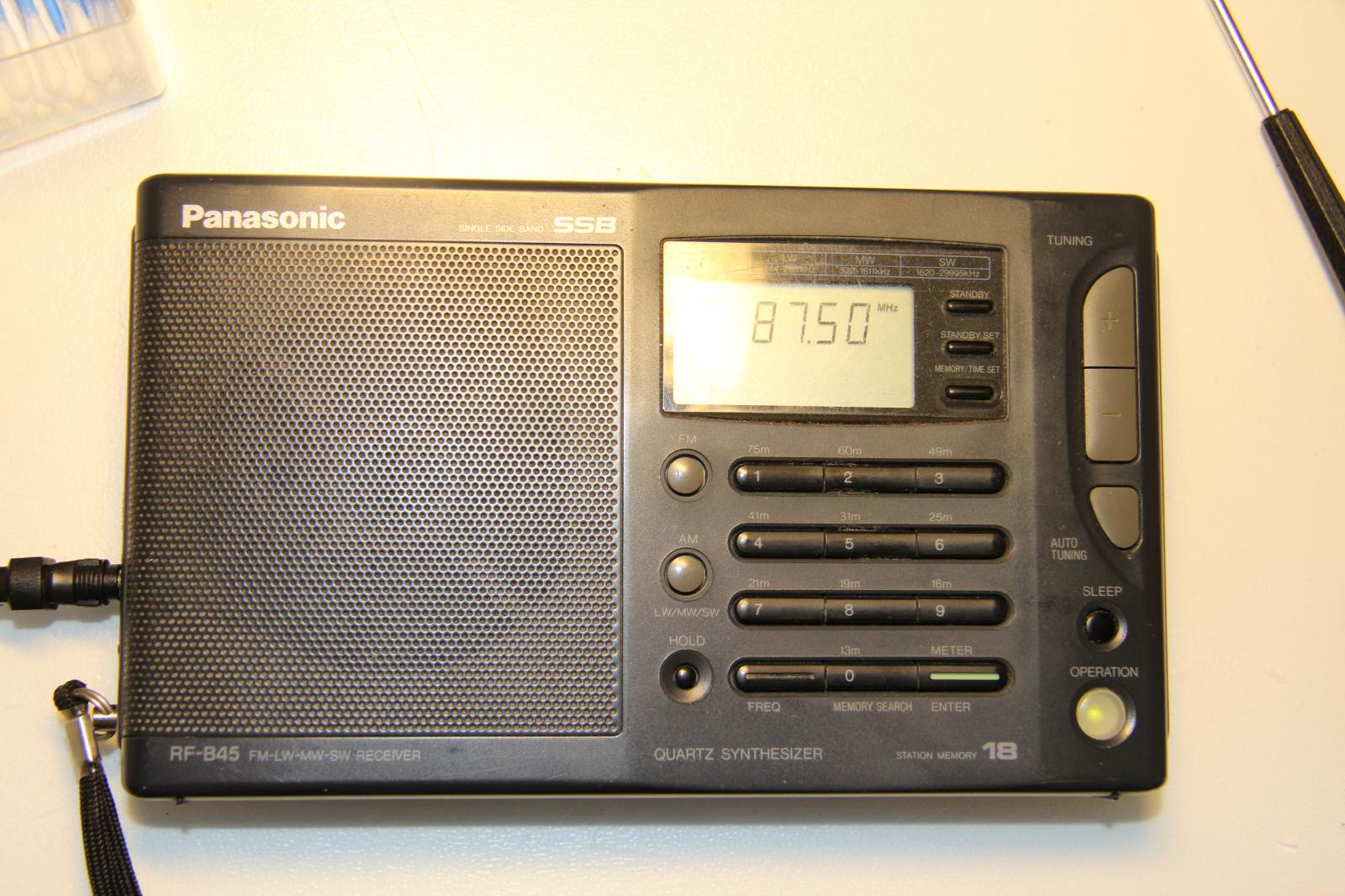 Ferdinand Keil | Repairing the Panasonic RF-B45 All Band Receiver