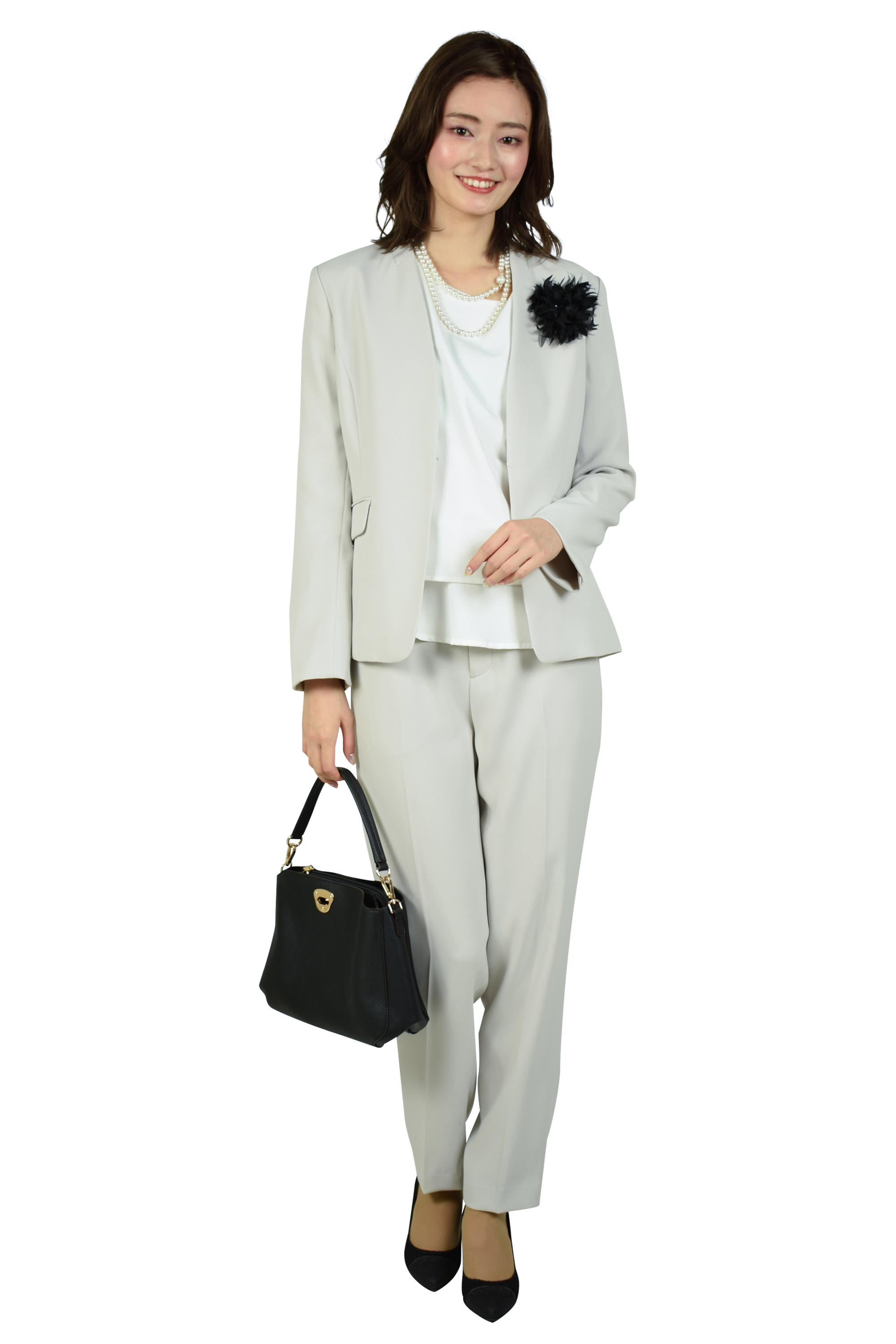 組曲 シンプルグレージュパンツスーツセット (L〜LL) をレンタル