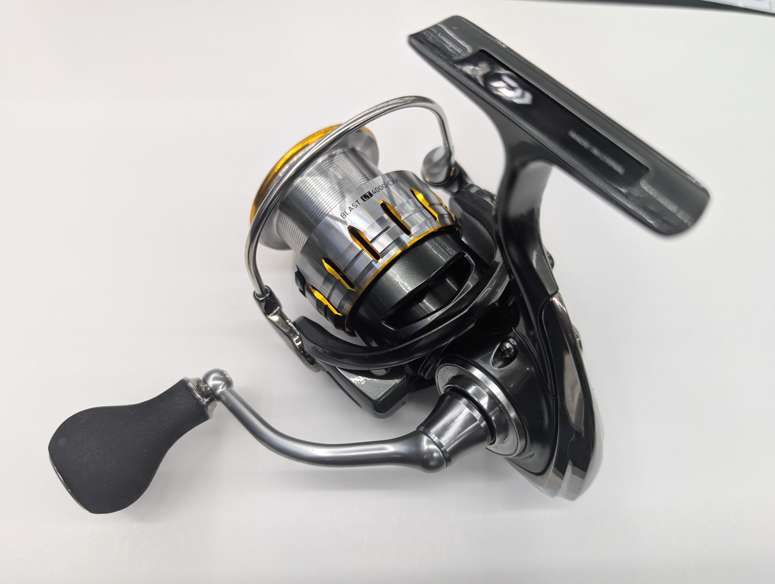 ダイワ 18ブラストLT5000D-CXH Daiwa LT 5000D-CXH BLAST スピニング