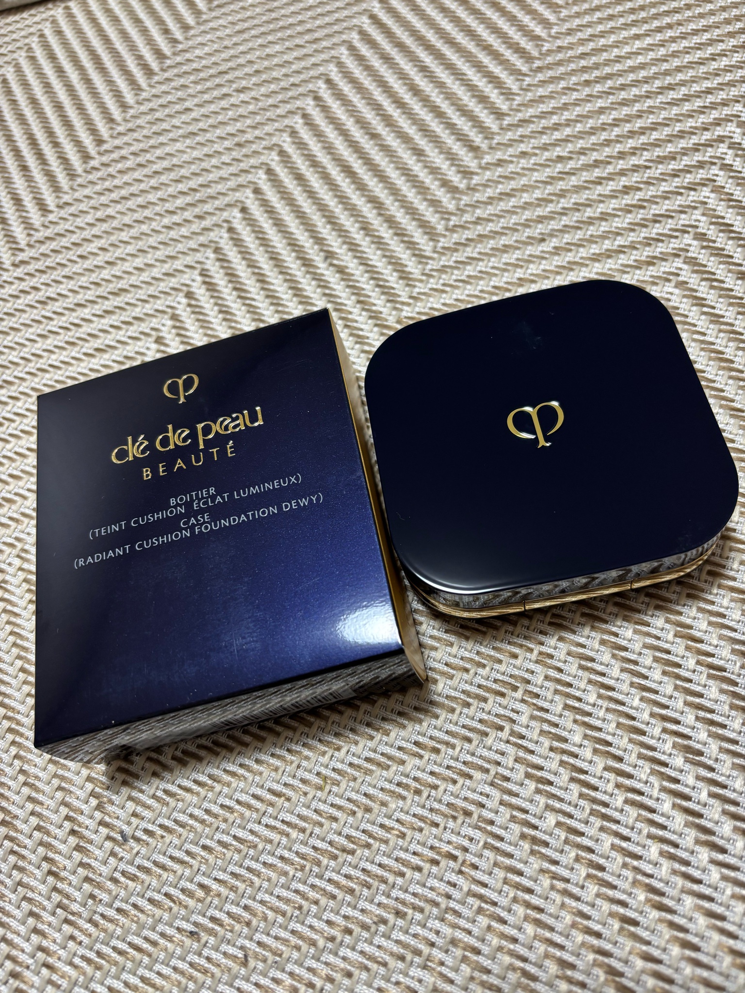 クレ・ド・ポー ボーテ / タンクッションエクラ ルミヌ オークル00