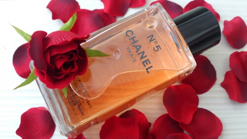 シャネル / シャネル N°5 ミルキー バスの公式商品情報｜美容・化粧品