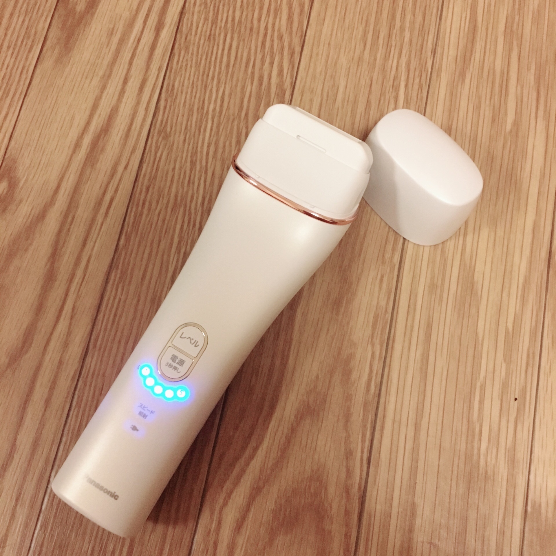 Panasonic / 光美容器 光エステ (ボディ＆フェイス用) ES-WH95-Pの公式