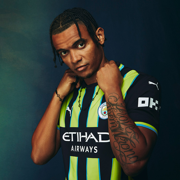 マンチェスター・シティ 2024-25 AWAY ユニフォーム、他ウェア発売開始