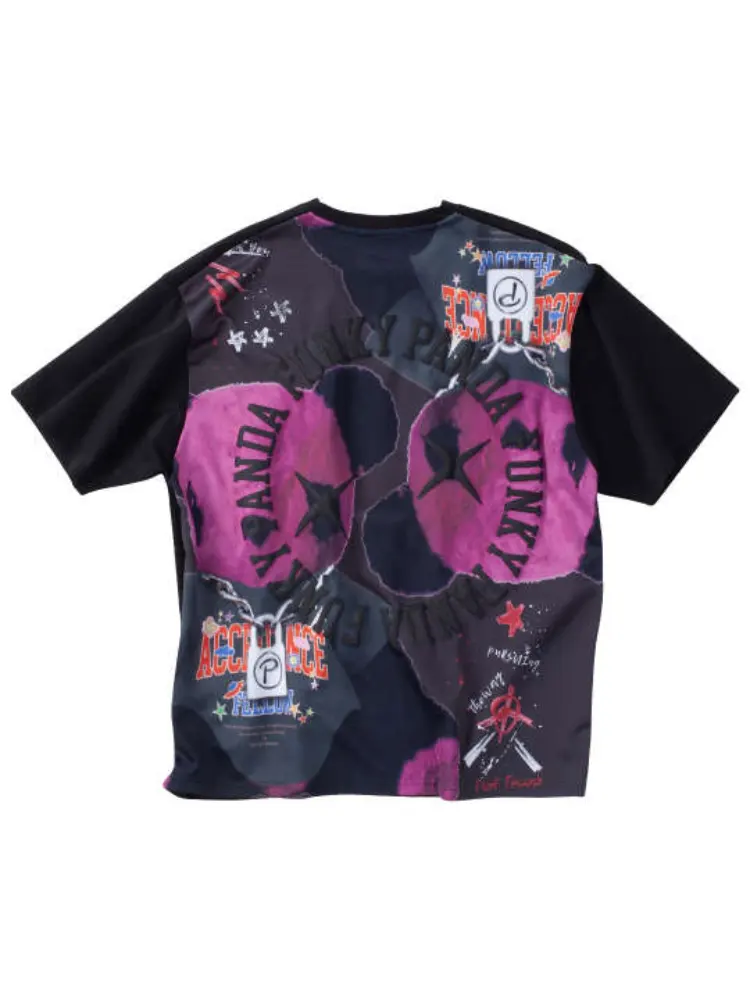 ブラック 【FUNKY PANDA by in the attic】イタズラカレッジロゴ半袖T