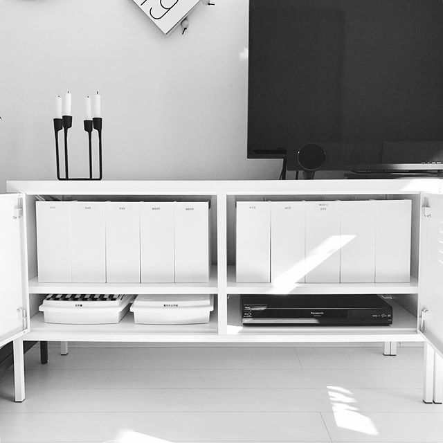 テレビボードにもなる！IKEAの人気商品「PSキャビネット」が優秀