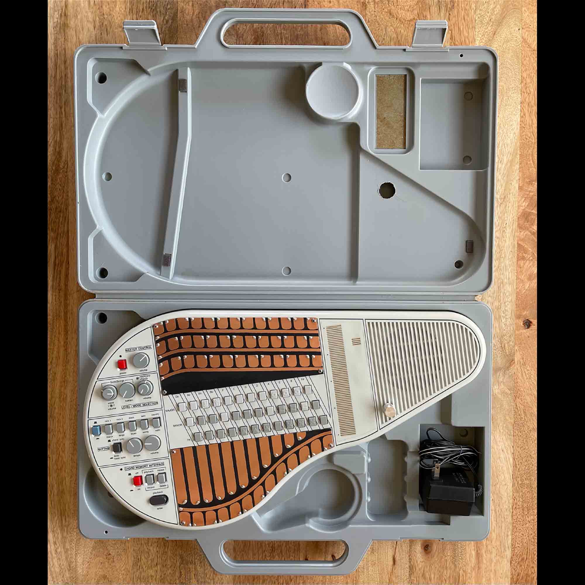 Folktek Modified OmniChord OM-84 by Ben Houston