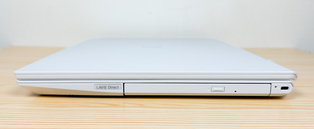 Lavie N15の実機レビュー 真っ白な筐体がおしゃれ！光学ドライブ付き