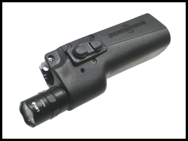 SUREFIRE : 328LMF-B MP5/HK53 3V LEDハンドガードライト 500ルーメン