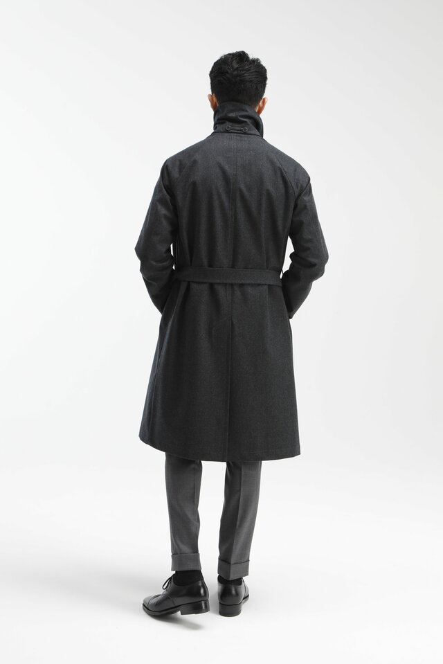 その撥水性に干場が驚いた！】イーヴォの新作コートは、機能に優れて