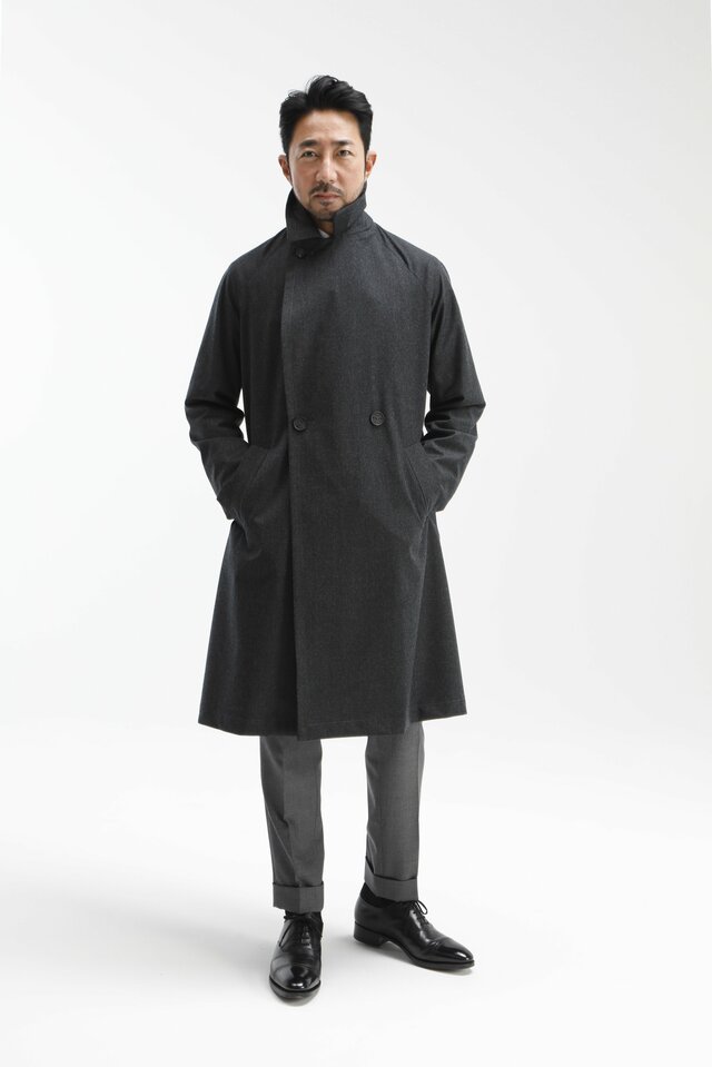 その撥水性に干場が驚いた！】イーヴォの新作コートは、機能に優れて