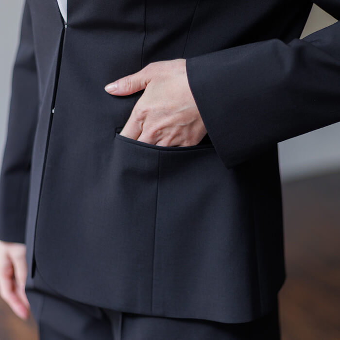 洗える｜大人の頼れるワイドパンツスーツ 15号・ブラック｜東京